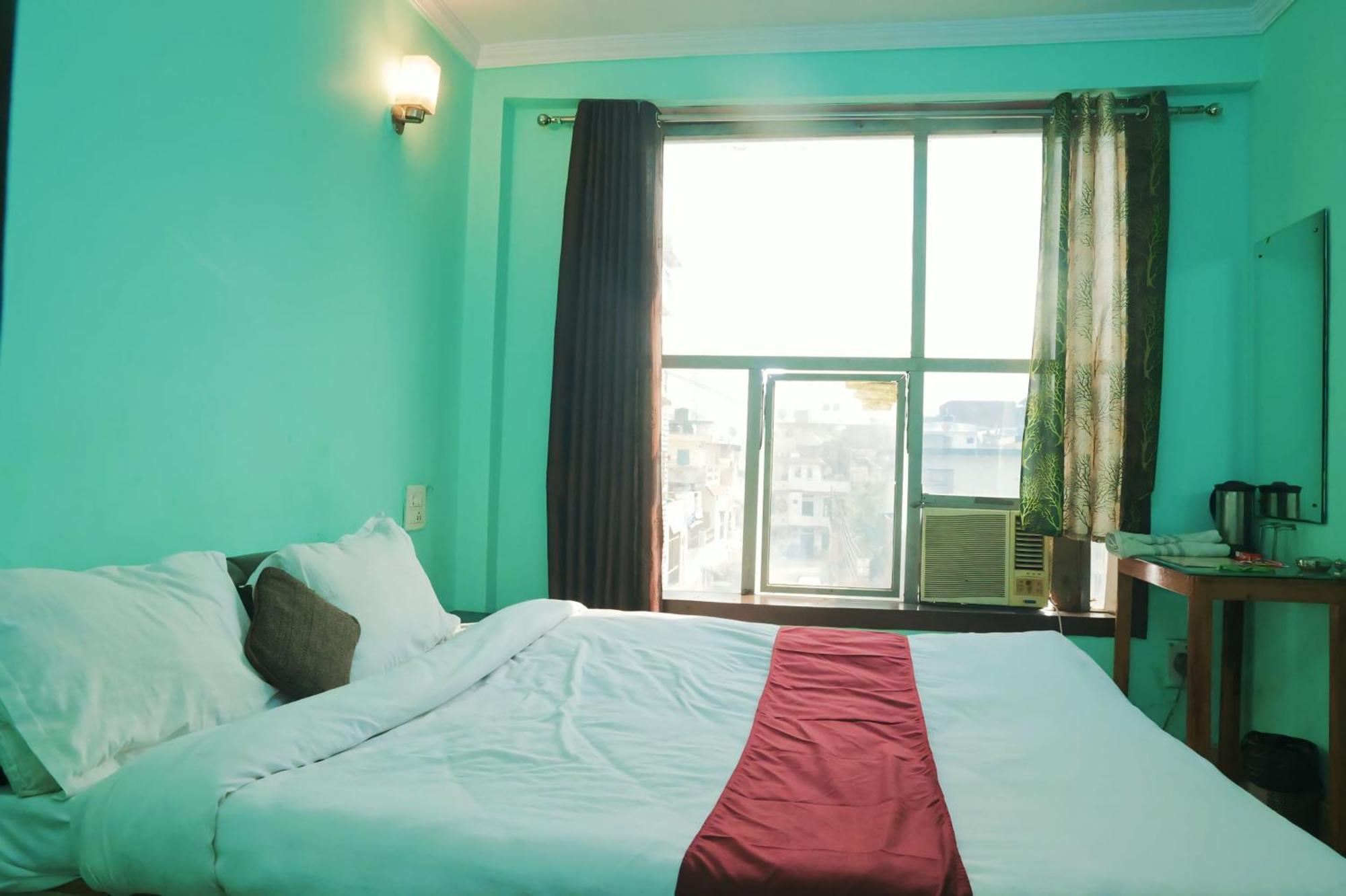 Hotel Shaurya Haridwār Exteriér fotografie